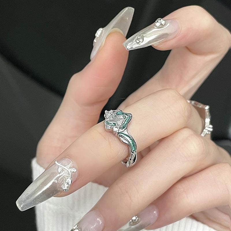 Niche Dripping Oil Design Cold Wind Irregular French Fold High-End Ring Female Dark Wind Open Ring