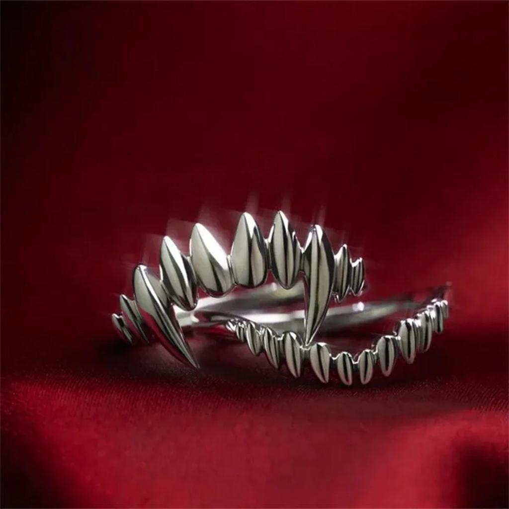 Fashionable Vampire Themed Split Band Rings Set Adjustable Sturdy Alloy Fashion Jewelry for Party Supplies Casual Wear