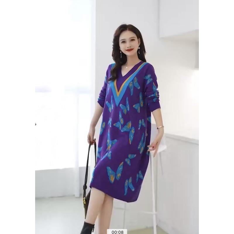 Western-style Dress V-neck Color-blocked Mid-length Hooded Jacquard Butterfly Flying A-line Sweater Skirt
