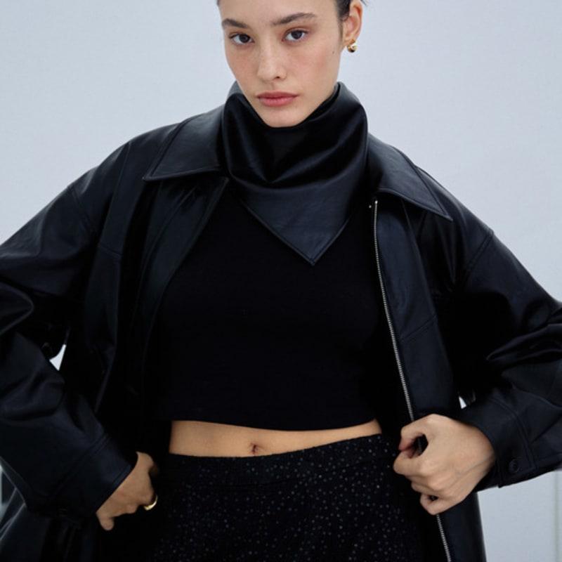 

Треугольный кожаный шарф TAV - Черный Black