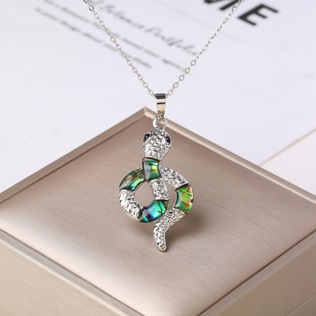Copper Color Abalone Shell Animal Pendant Necklace Seahorse Gecko Snake Horse Necklace Zircon for Women Men Party Birthday Gift
