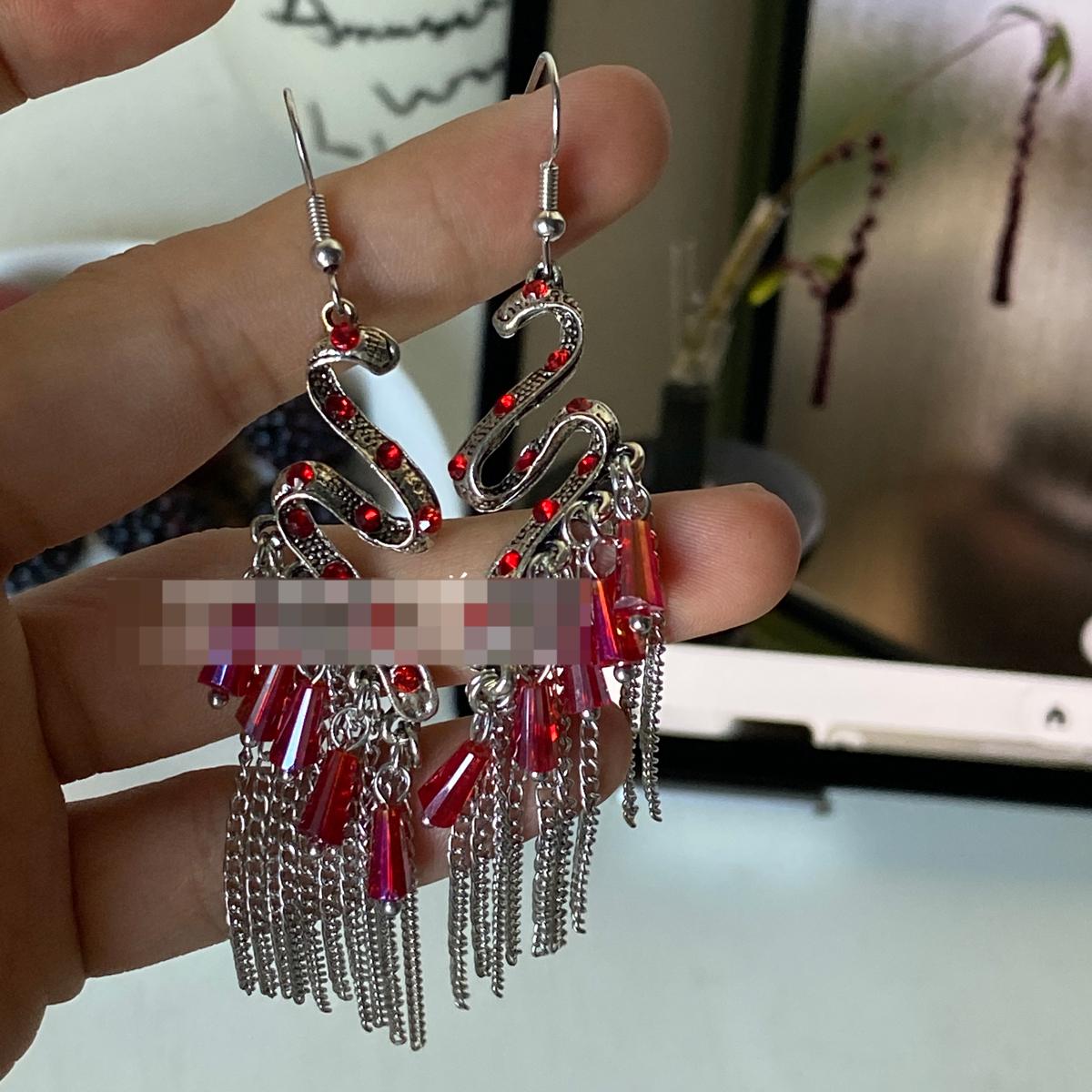 

Новинка 2024 года, серьги «Четыре сезона», ретро-аксессуар, винтажные длинные этнические красочные женские стильные серьги с листьями, простые аксессуары, серьги