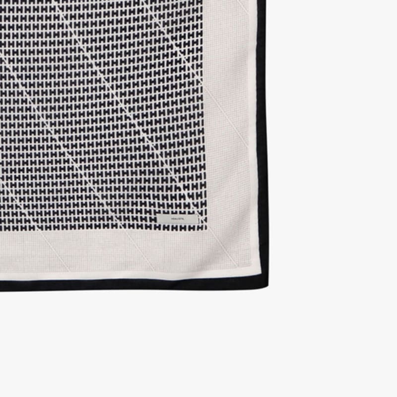 Healiote HEAL SIGNATURE SCARF_BLACK