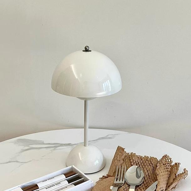 Danish Nordic Design Bedside Lamp with Wireless Charging