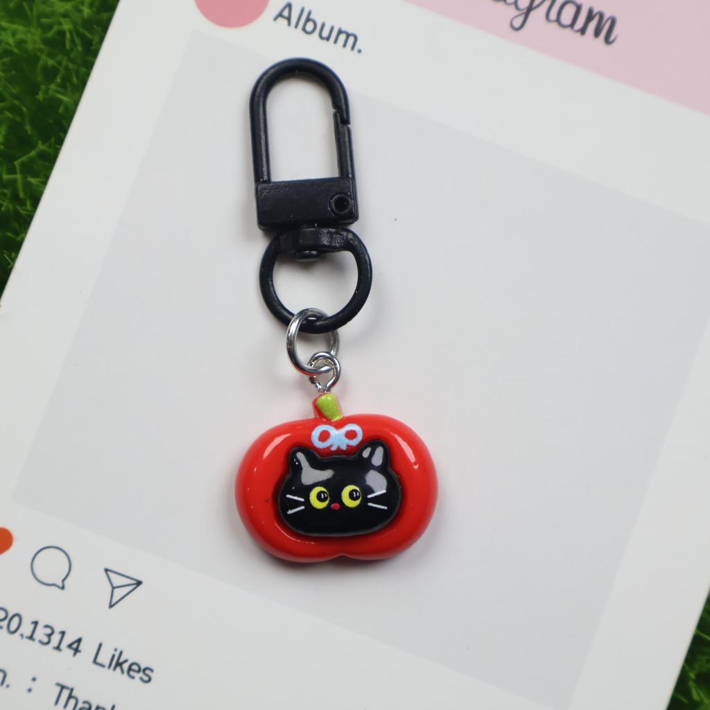 Cartoon Resin Black Cat Christmas Apple Keychain Pendant for Backpacks