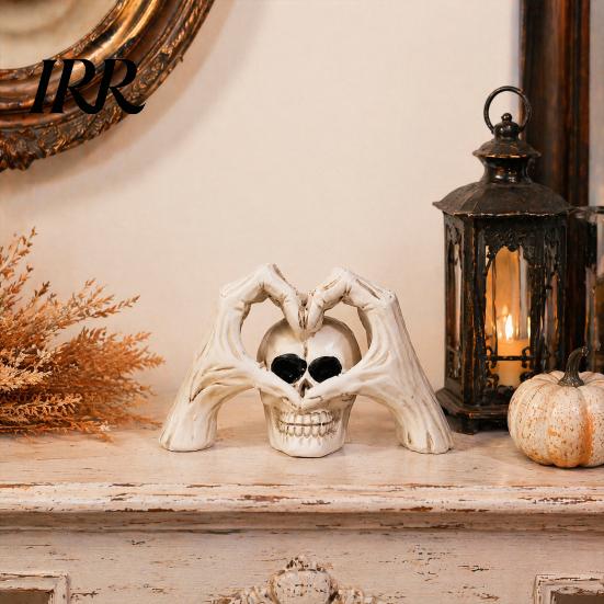 Bar Atmosphere Setting Decor Gothic Skeleton Hands Heart Sculpture with Skull, Romantic Love Statue, Halloween Desktop Decoration Shape Finger Gesture