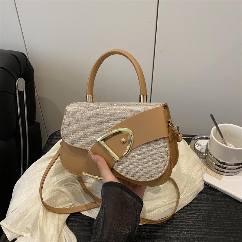 2025 Summer New Bag Women's Korean Version Personalized Shoulder Bag Casual Commuter Handbag Fashionable Simple Messenger Bag