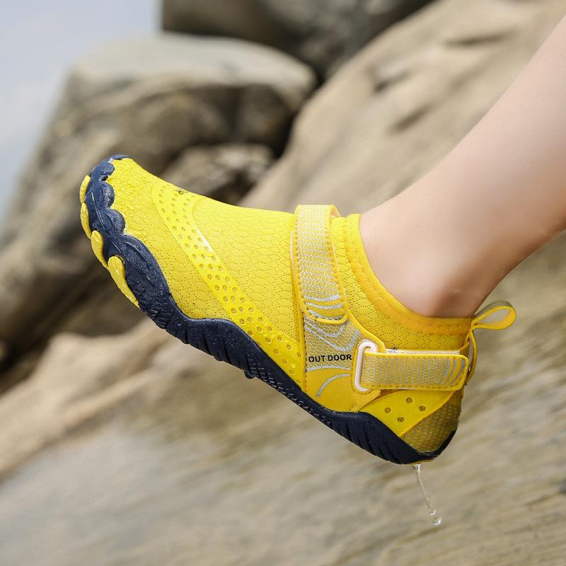Wholesale parent-child creek shoes men's and women's beach shoes diving snorkeling swimming shoes outdoor quick-drying non-slip wading shoes