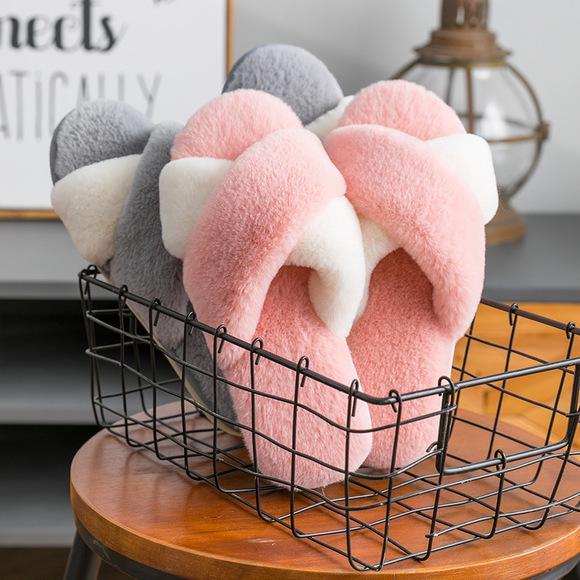 Women's Warm Non-Slip Cartoon Peach Heart Slippers for Autumn & Winter