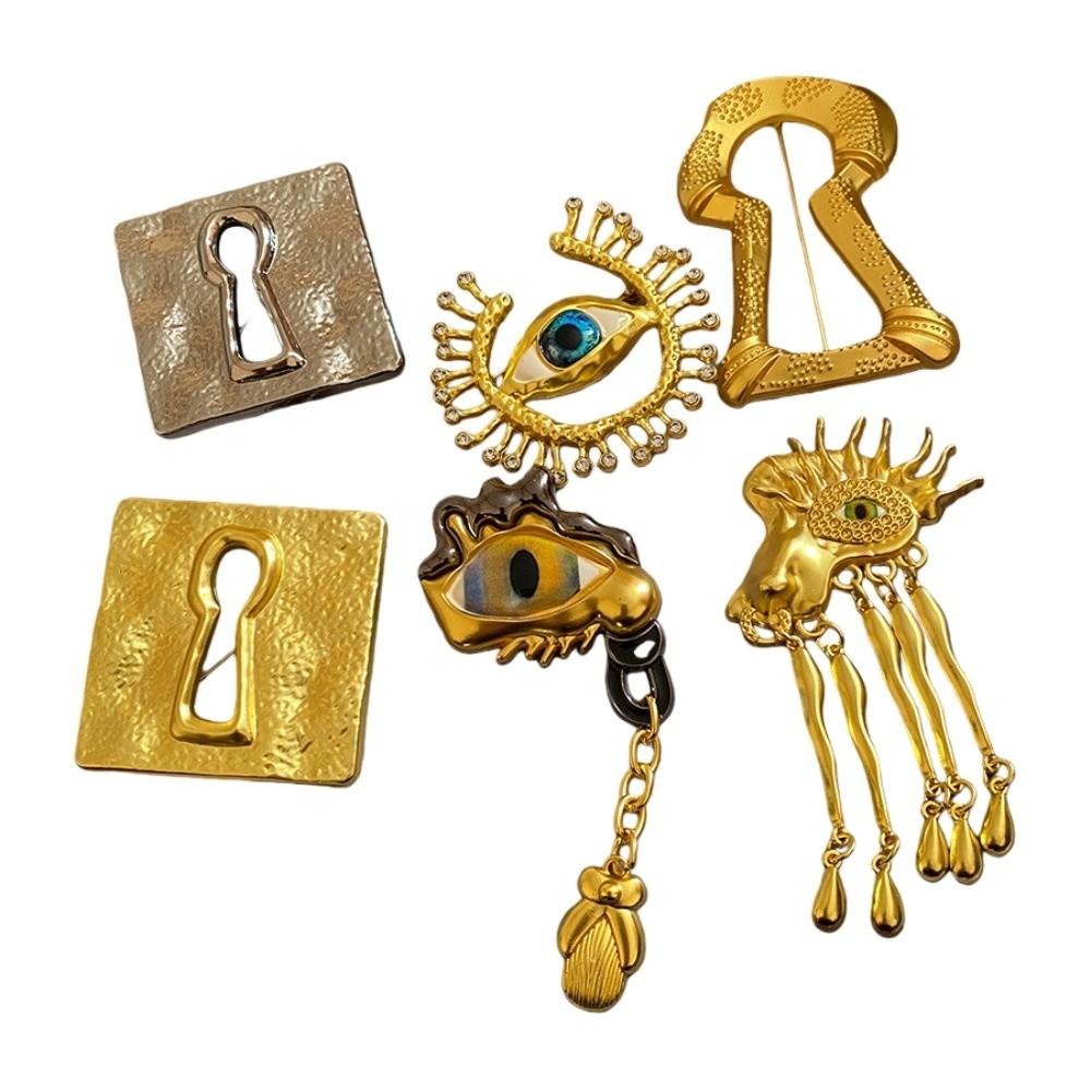 Zinc Zinc Alloy Devil's Eye Brooch Keyhole Shape Banquet Clothes Metal Pin  Clothes Accessories