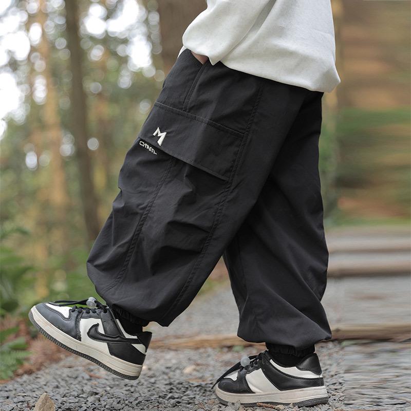

Fairy Tale 2025 Spring & Autumn Boys Korean Style Casual Cargo Pants - Black Children s Versatile Long Pants 100cm