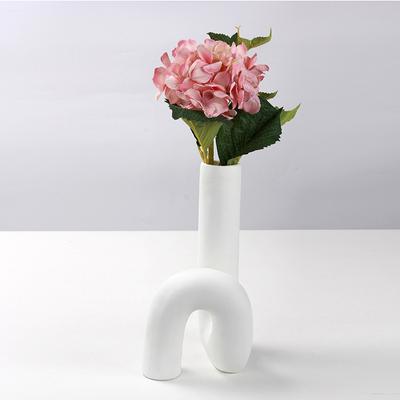 Vase Nordique Moderne, Ornements en Tuyaux Courbés Irréguliers Géométriques, Décoration Douce d'Art Italien Modèle de Pièce, Ornements Tordus et Recipient pour Fleurs