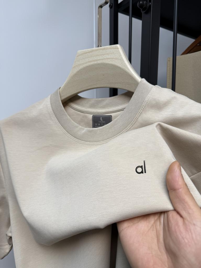 Nowa Marka High-end Męski Top z Okrągłym Dekoltem Bezszwowy z Krótkim Rękawem Letnia Moda Naszywka z Literami Oryginalny Koreański Styl Luźny T-shirt