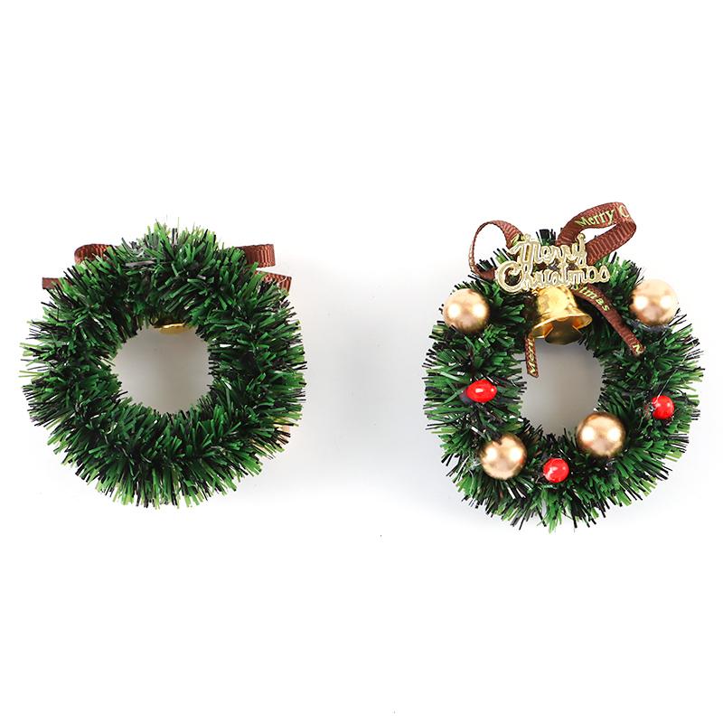 (2 Pcs)55*55mm Mini Wreath Pendant Merry Christmas Bell Wreaths Gift Wrapper Christmas Accessories Phone Pendants Decoration