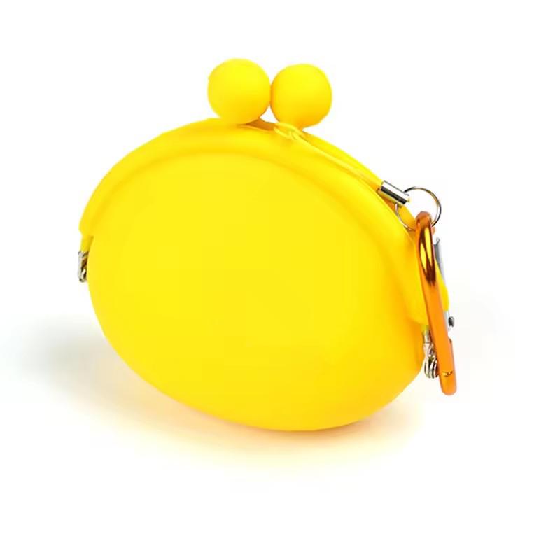 Portable Multi-Functional Silicone Fashionable Dog Treat Pouch for Training Outdoor Multi-functional Pet Snack Bag with Clip
