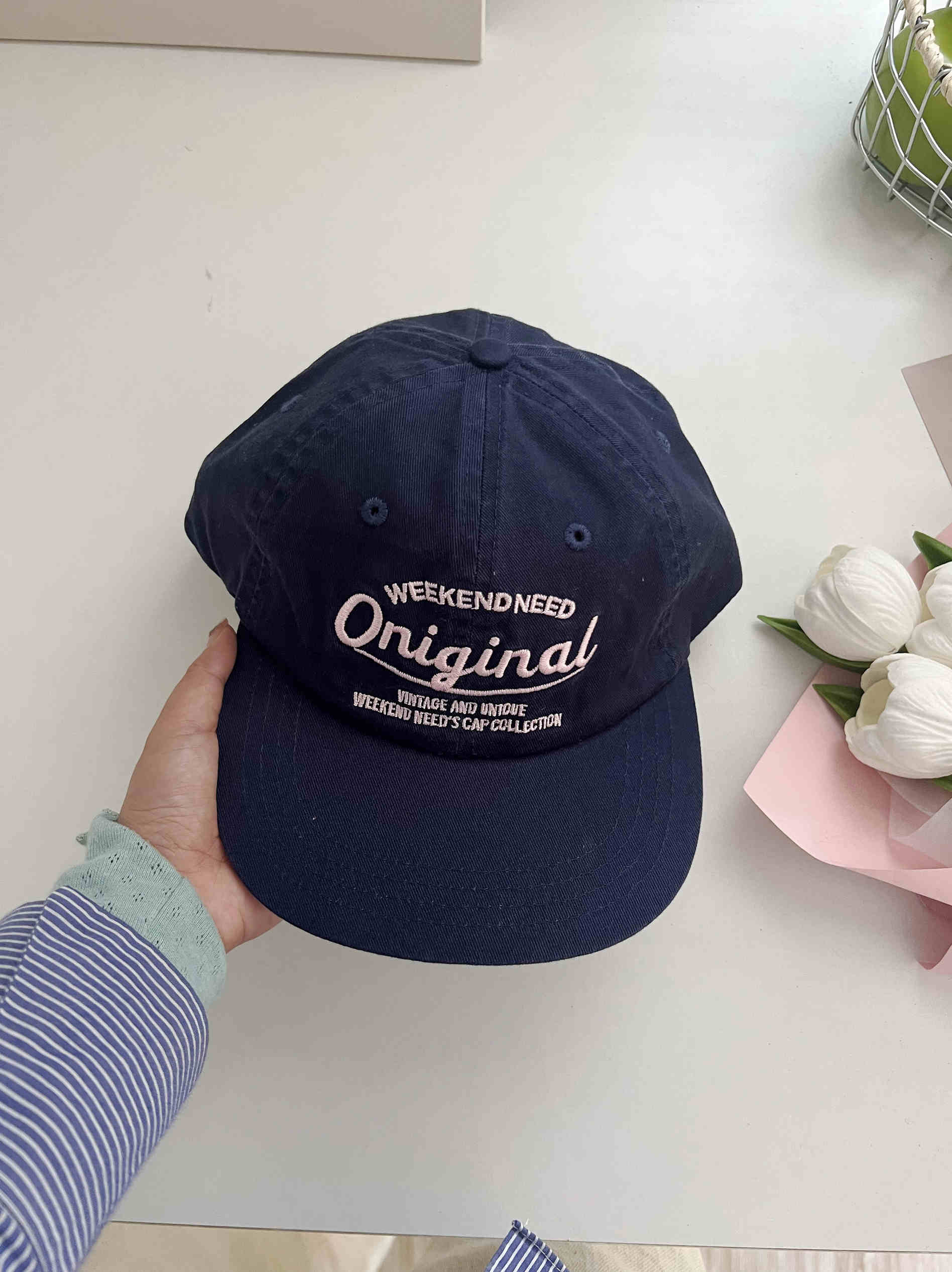 

Baseball Cap Spring and Autumn Soft Top Embroidery Men and Women All-Matching Street Tide Brand Peak Adjustable темно-синього кольору