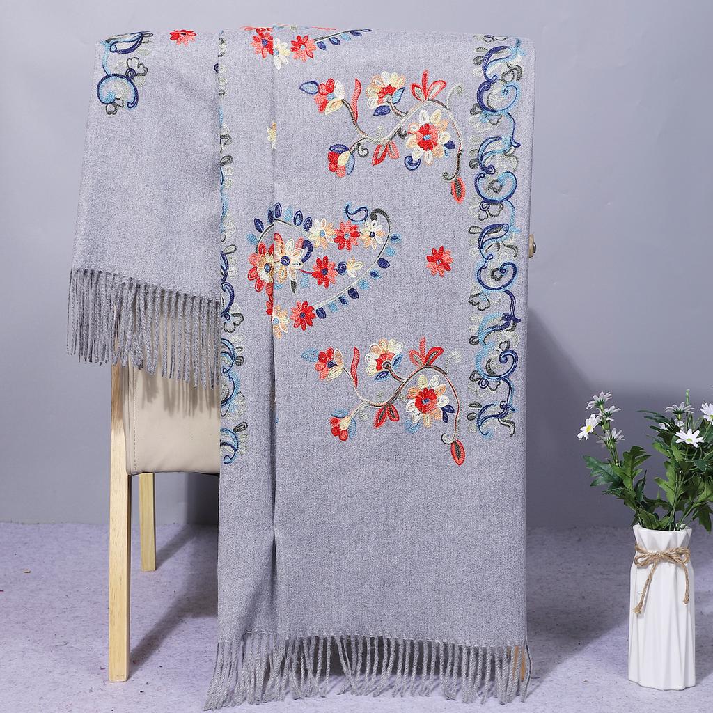 Yunnan Chinese-style embroidered scarf for women, autumn and winter ethnic style cashmere Suzhou embroidery, thickened and warm, dual-use shawl
