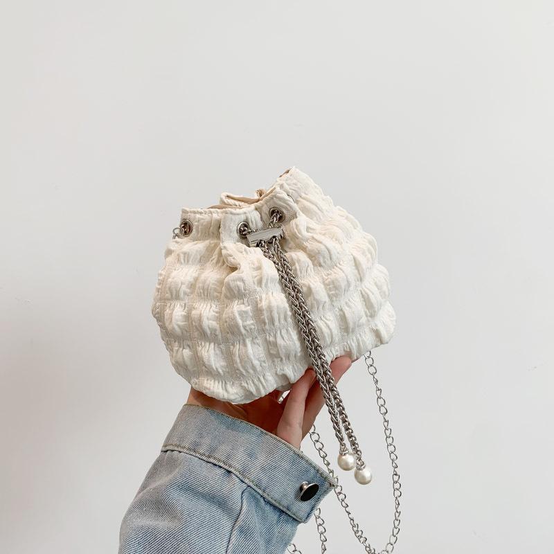 

Плиссированная мода, популярные маленькие сумки в этом году, женская сумка через плечо 2024 года, новая сумка-мессенджер в иностранном стиле, сумка-ведро, прилив белый