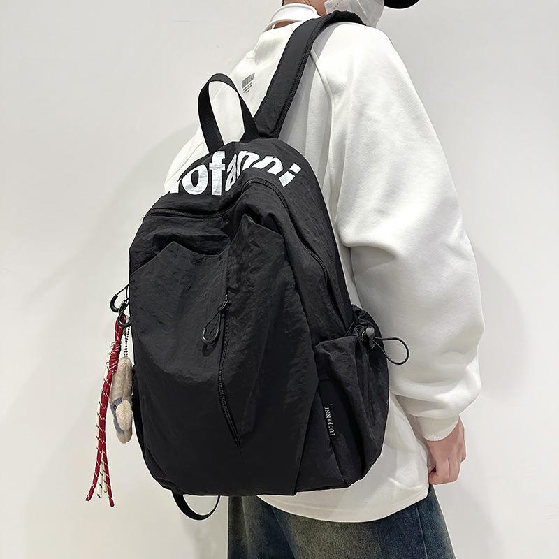 Fashion and leisure large-capacity student schoolbag new versatile travel backpack