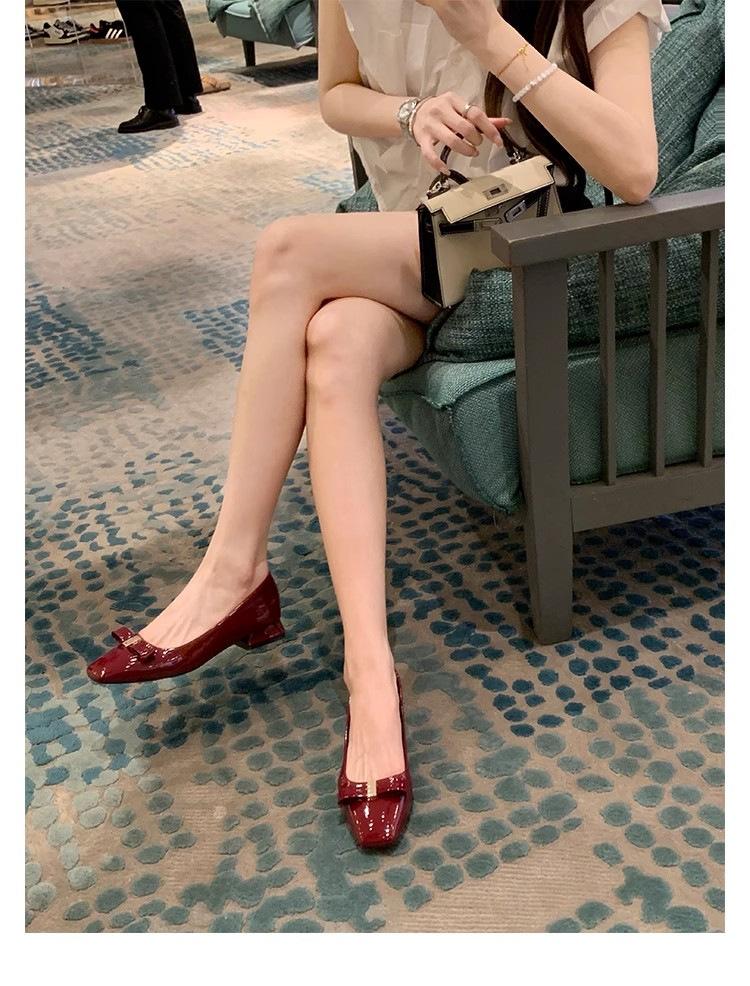 French temperament gentle square head metal buckle bow thick heel commuting versatile light mouth red gentle single shoes women's autumn