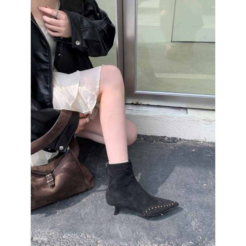 Pointed short boots women's retro autumn and winter new women's boots fashion thin heel boots rivet high heels fashion boots thin boots