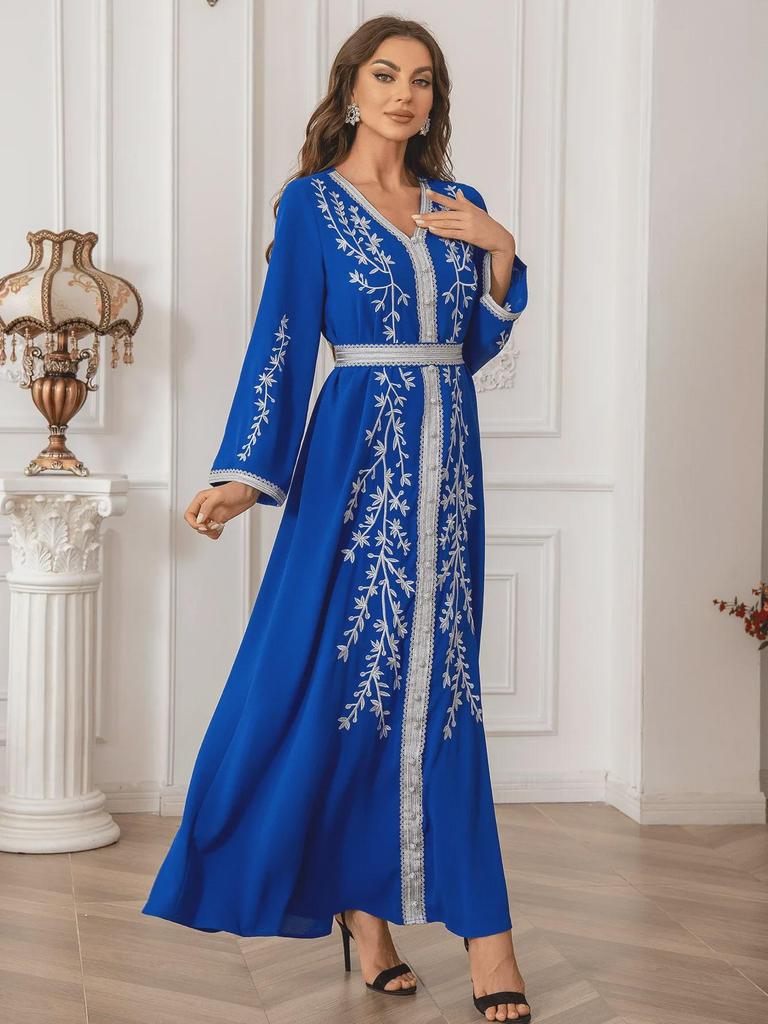 ZD074 Slim European & American Muslim Embroidered Long Sleeve Dress