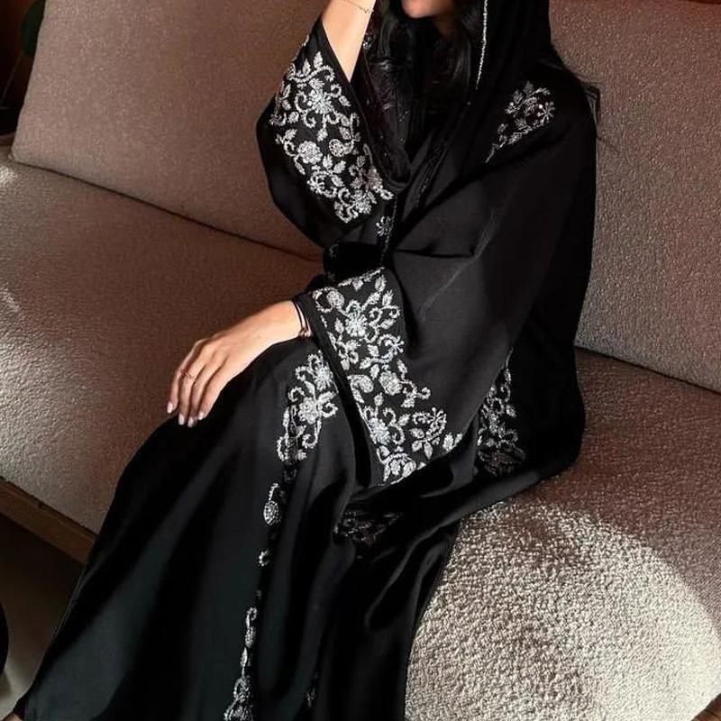 Muslim Women's Black Long Sleeve Evening Robe - Haute Couture, Dubai-Inspired, Hot Drilled Design