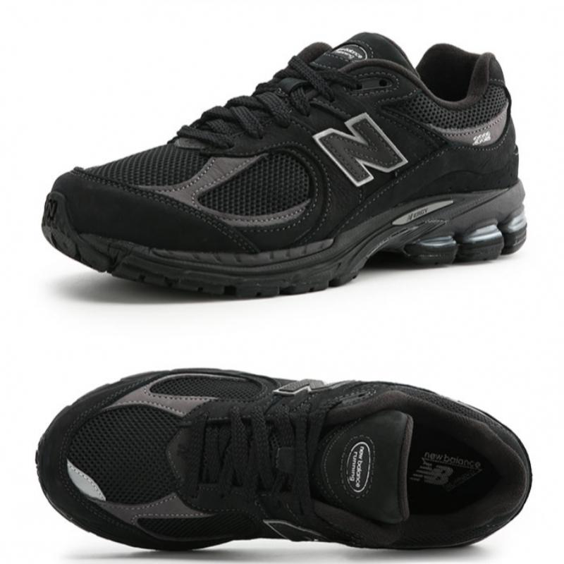 New Balance 2002 Black Running Shoes