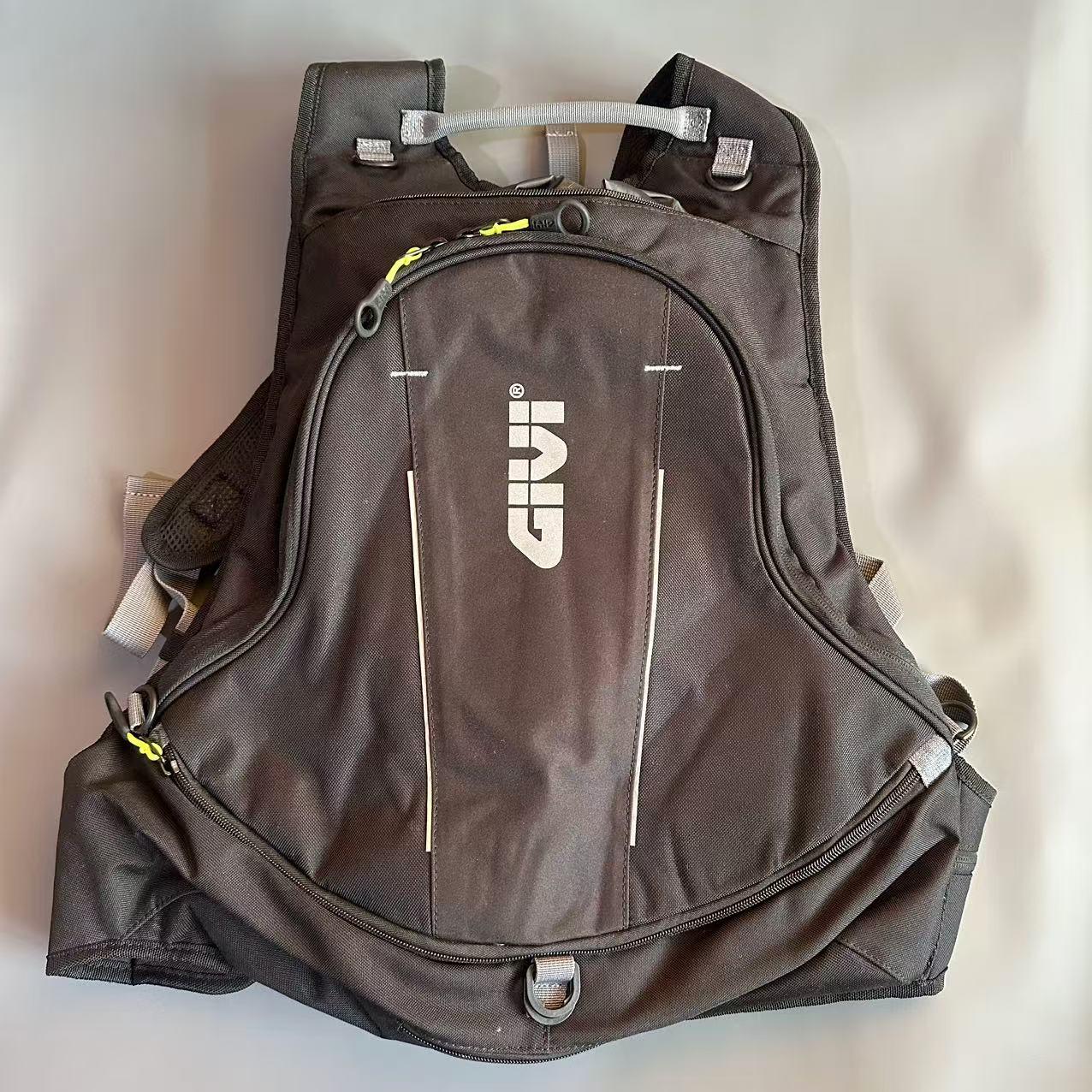 

Водонепроникний мотоциклетний туристичний рюкзак з тримачем для шолома