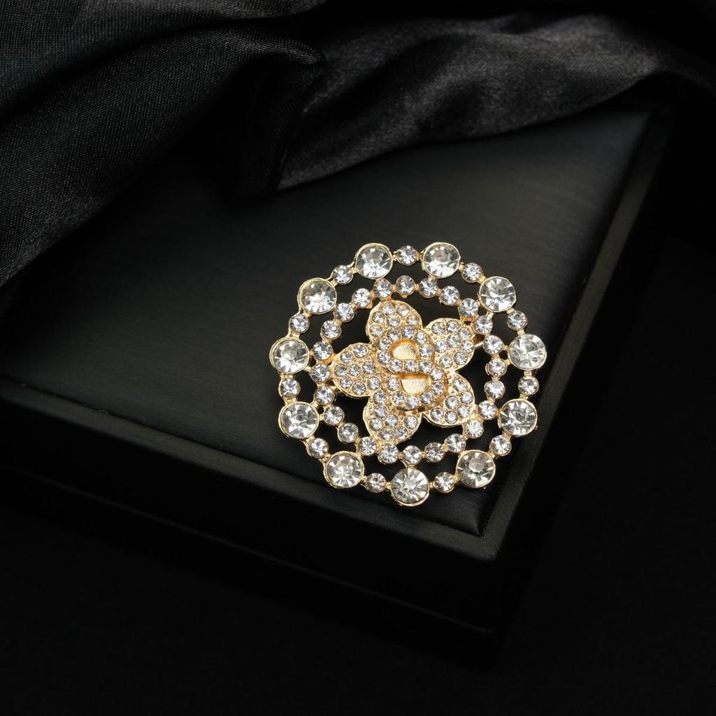 Gold & Diamond Vintage Butterfly Brooch - Versatile Women's Pin Jewelry