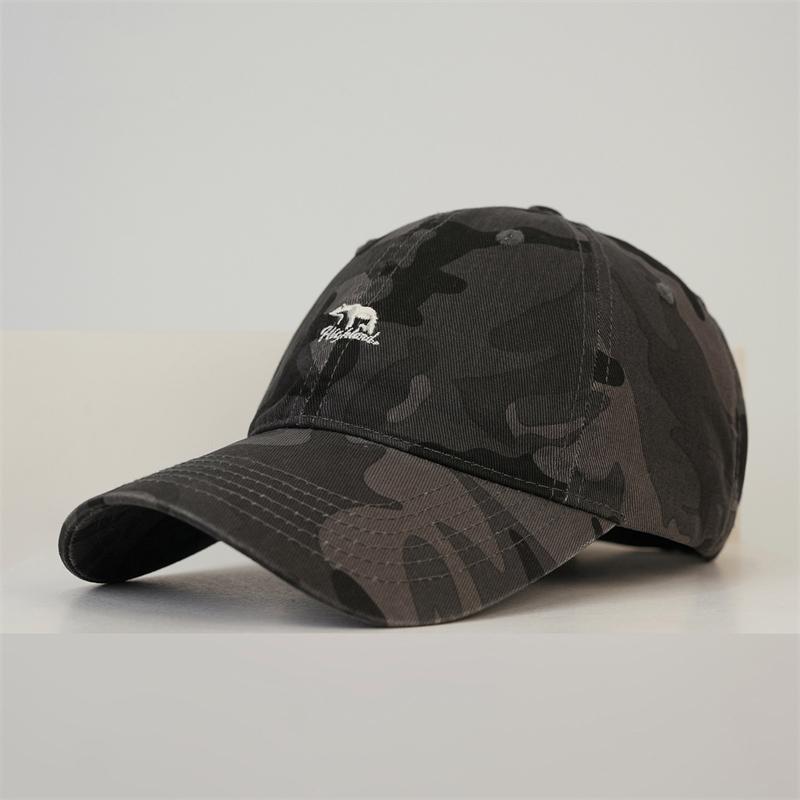 

Camouflage Baseball Cap Unisex Embroidered Bear Cap темно-сірий