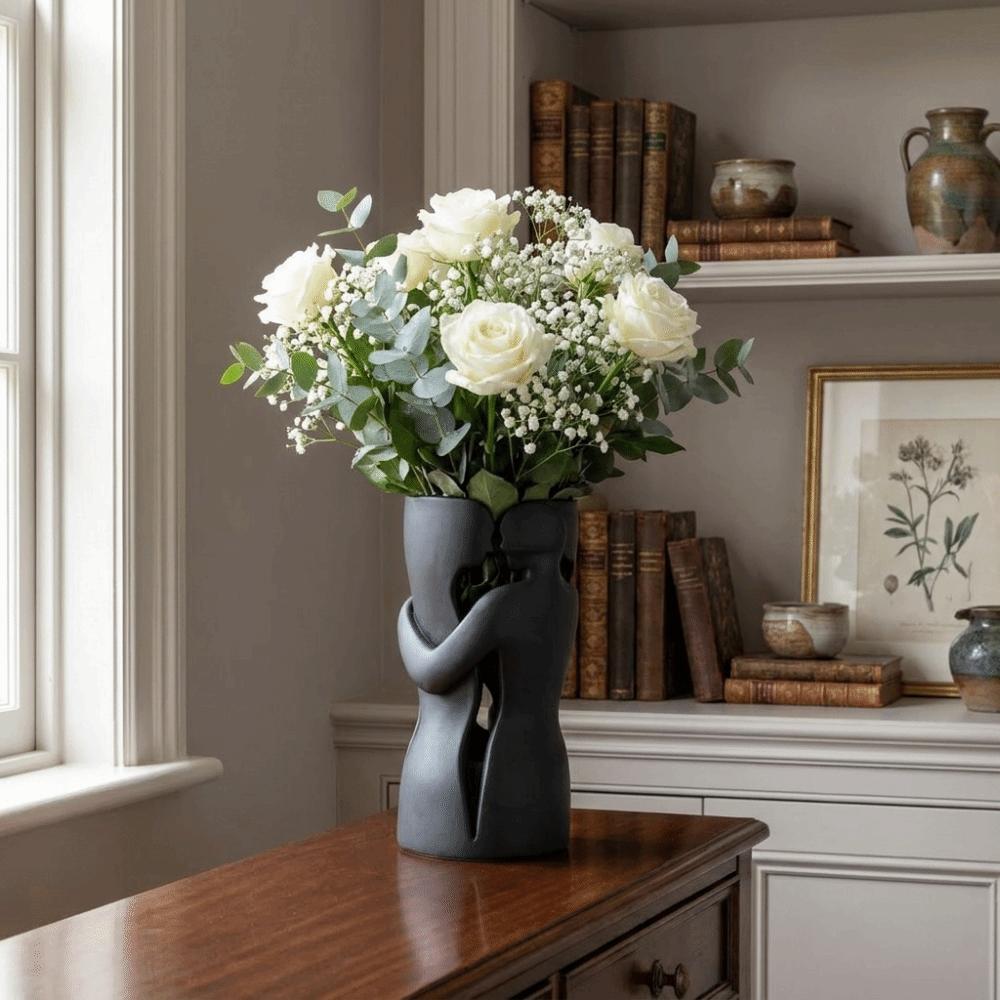 Black 3D Couple Flower Vase Abstract Shape Decorative Vase Foyer Decoration