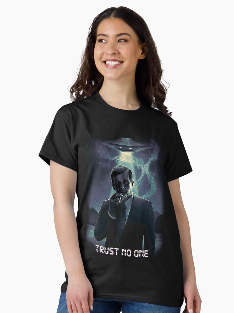 The Man from U.N.C.L.E. Trust no one - Cigarette Smoking Man Classic T-Shirt
