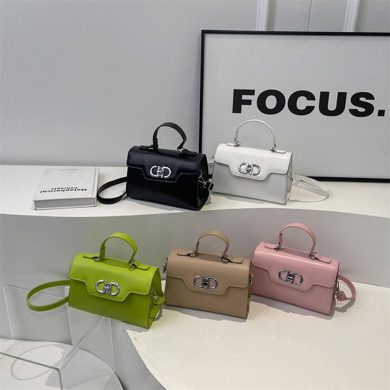 Fashion Crossbody Shoulder Bag With Solid Color Design And Silver Buckle