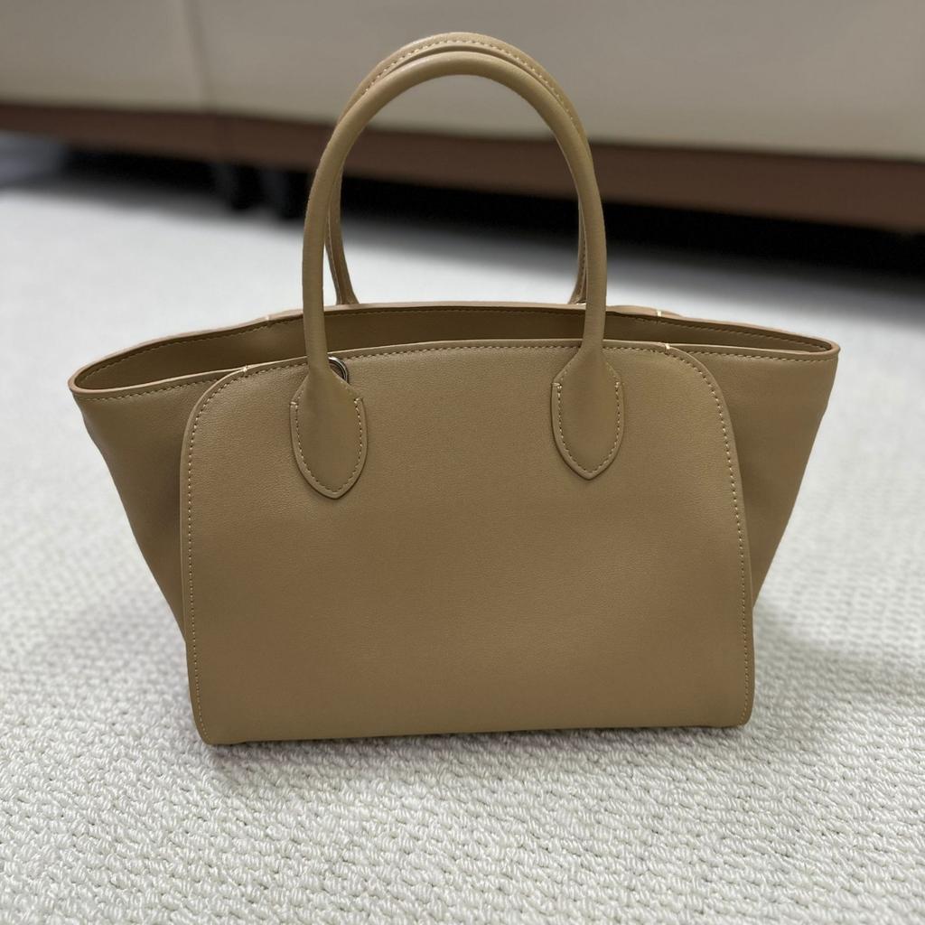 Cross-border explosive tote bag, high-end cowhide handbag, large-capacity messenger, simple commuter women's bag, minimalist style