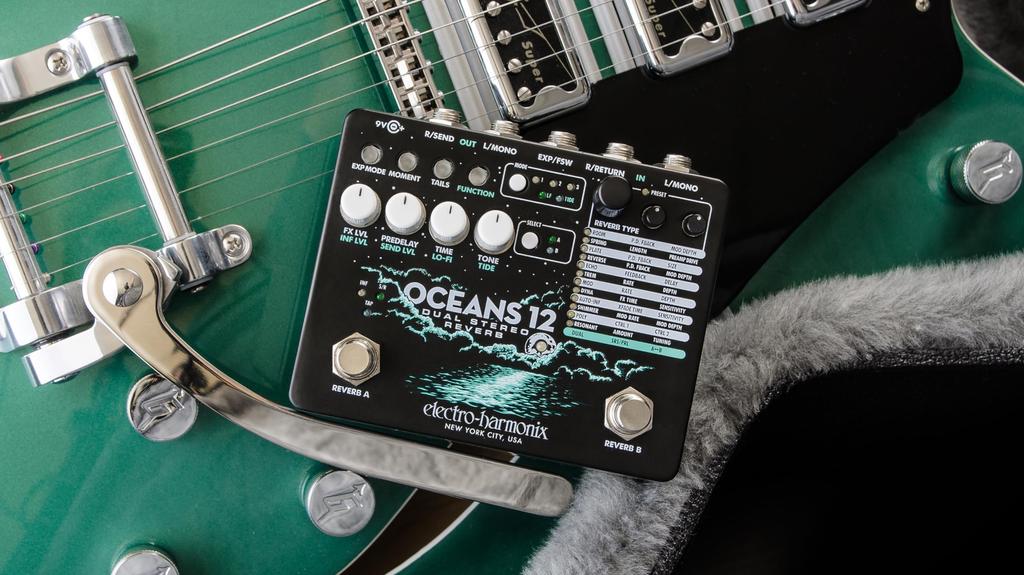 12 Dual Stereo Reverb Reverb electro-harmonix/OCEANS Electro-harmonix