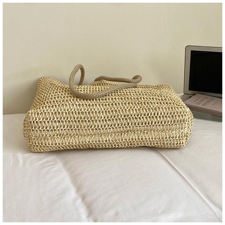 2026 Retro Fashion Large Capacity Woven Shoulder Tote for Summer Beach
