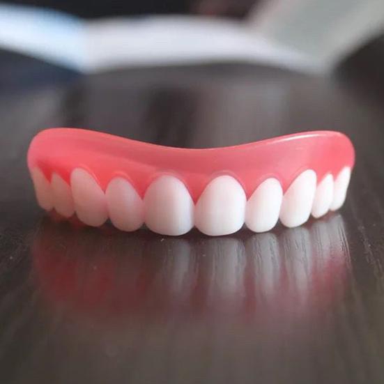 Yousheng Natural Shade Cosmetic Teeth Cover Comfortable Silicone Freedom to Smile Fake Teeth Cover for Dance Hall
