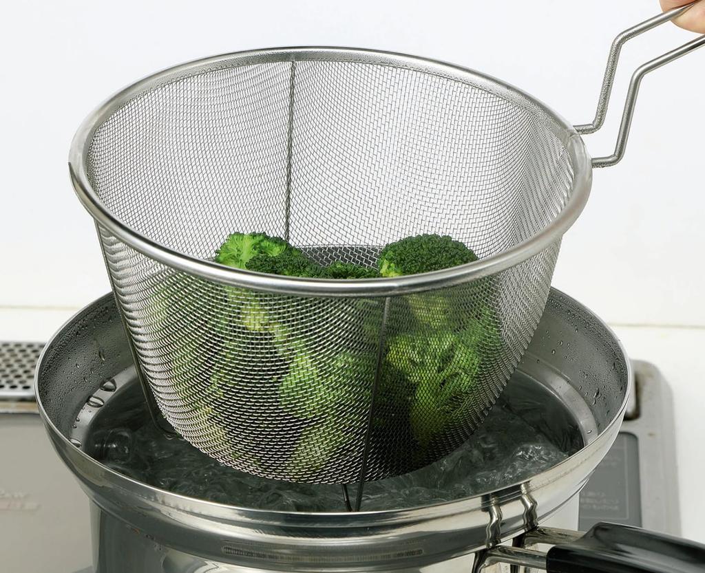 Kakusei 18cm Deep Saucepan with Gas Stove Glass Stainless Shikisai Silver Colander, Compatible, Lightweight, Lid, Steel, Rust-Resistant, (FSC-05)