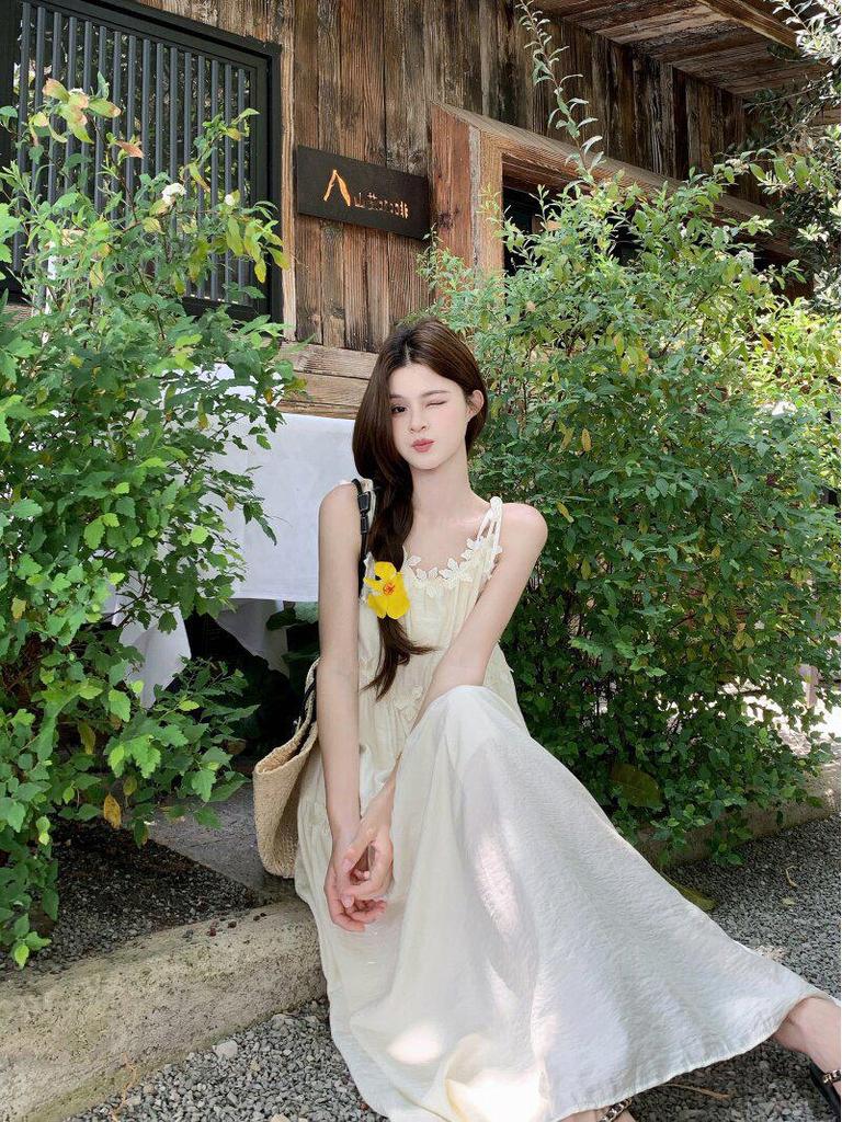 Spring 2026 French Holiday 3D Floral Tiered Camisole Dress for Women