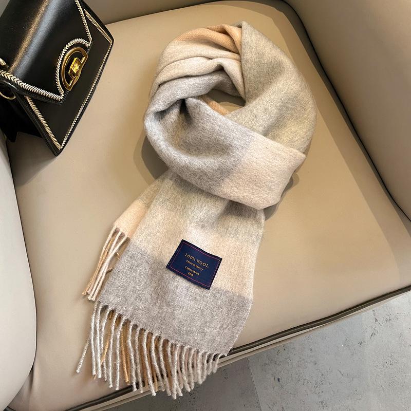 100 pure wool plaid scarf women's winter new girls autumn and winter green high-end feeling with coat scarf