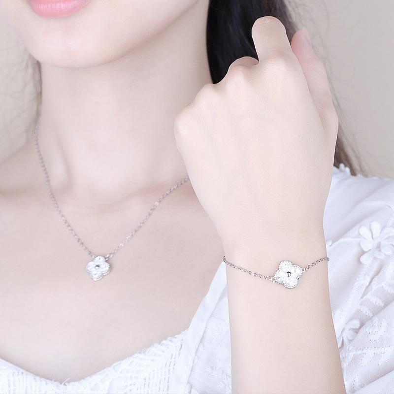 3PCS Clover Bracelet Necklace Female Earnail Set Lucky Accessories Student Accessories