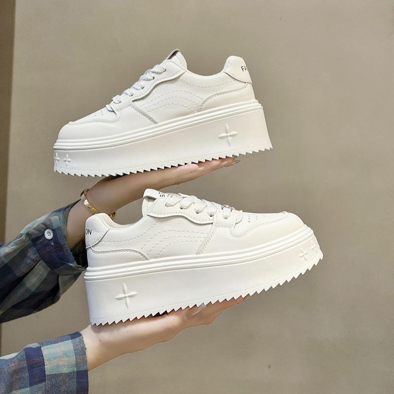 Модные белые кожаные туфли с толстой подошвой — фото 3