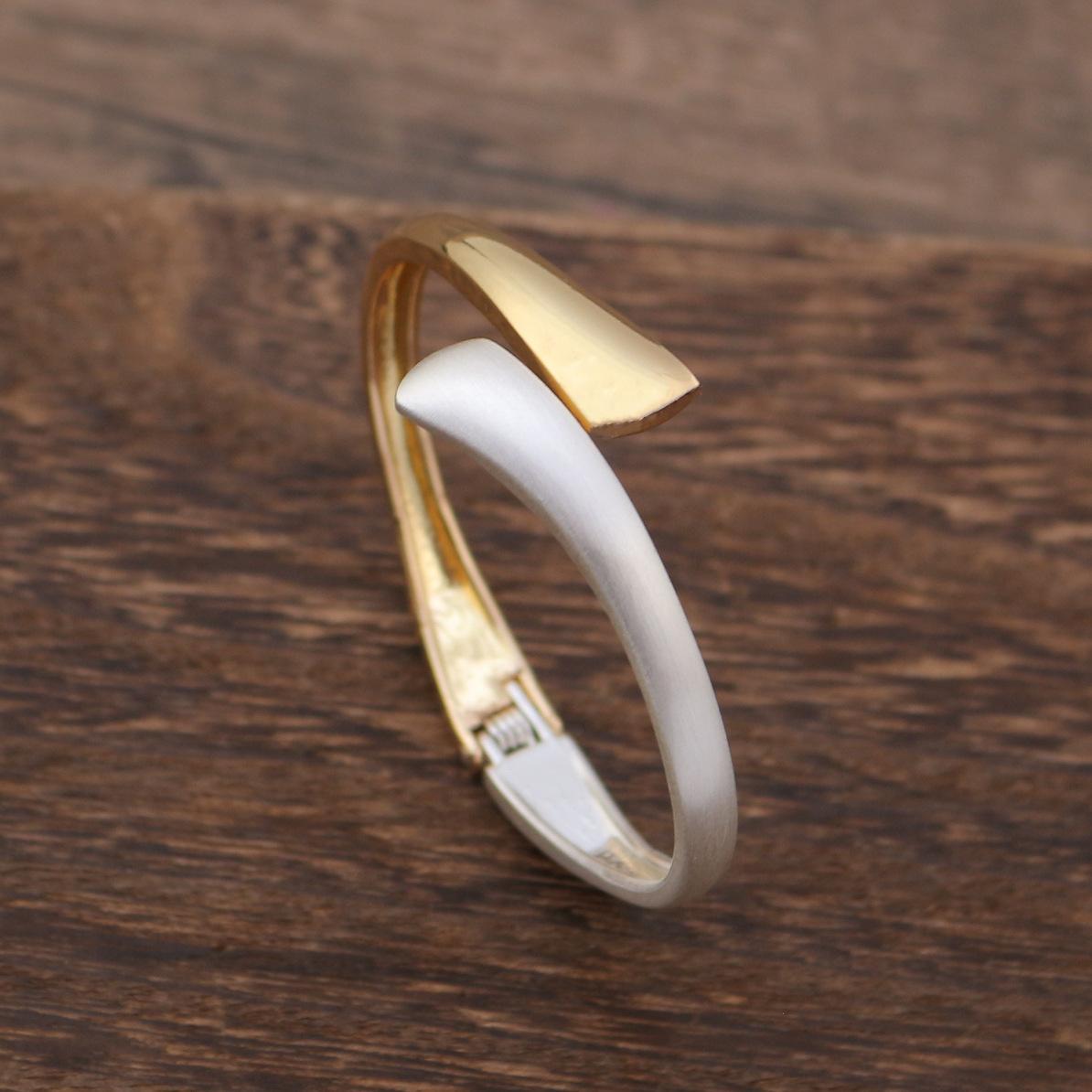 

Новый нерегулярный геометрический браслет с открытием, женский геометрический яркий браслет с матовой отделкой