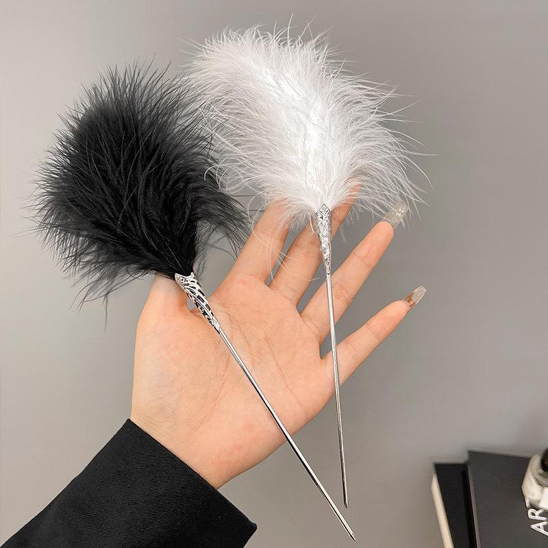 Elegantiškas fėjos plunksnos plaukų segtukas: Modernus universalus moteriškas kuodas