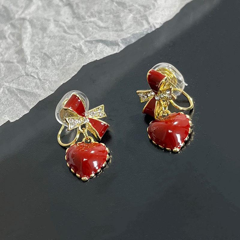 Korean Style Retro Pearl Ear Clip for Women - Mosquito Coil Holder, No Piercing, High-End, Fashionable and Versatile Luxury Earrings