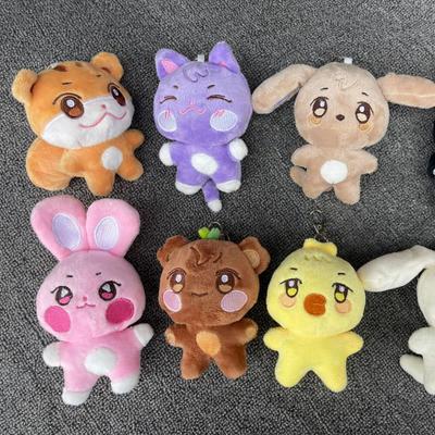 Brelok ATEEZ z błyskiem, z Choi Sanem, Jung Yunho i Kang Yeosangiem, wisiorek z figurką lalki ANITEEZ.