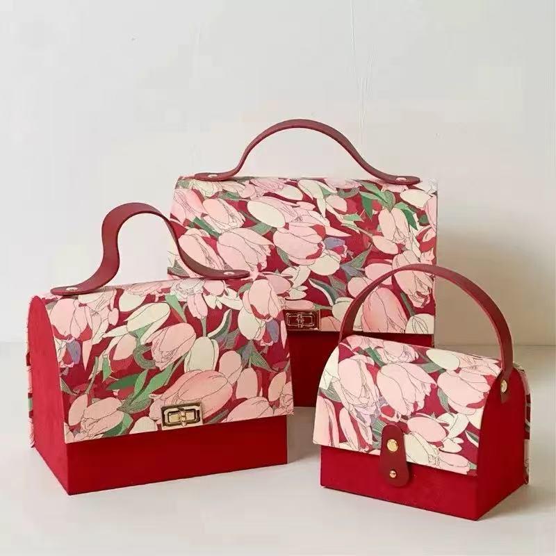 Luxury Velvet Tulip Bridesmaid Souvenir and Candy Gift Box