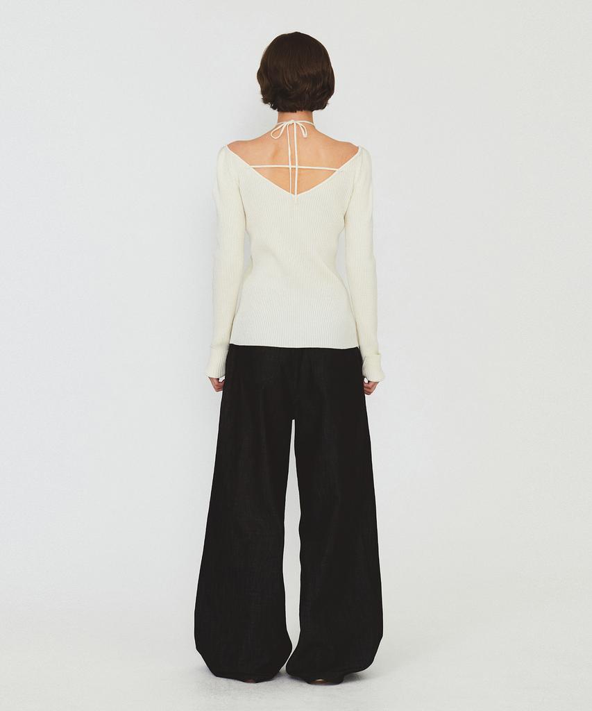 Daiaegeuneol V Neck Strap Knit (Ivory)