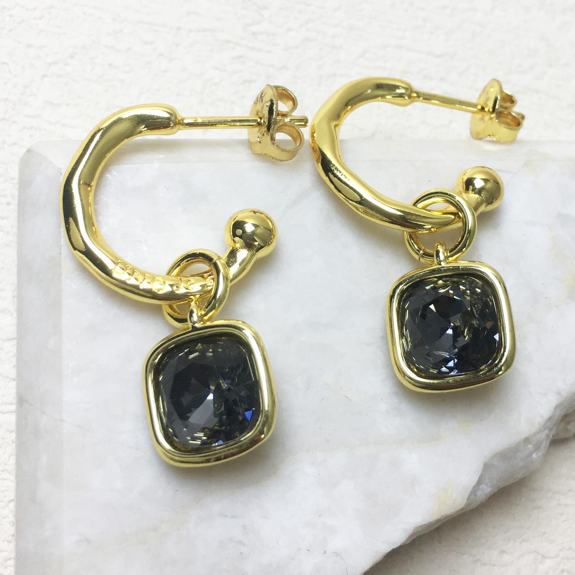2024 UNOde50 Bestseller: Fashion Black Gemstone Women s Earrings - Romantic Gift Package